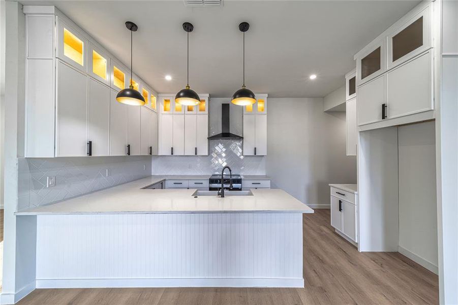 Furnished interior view inside a new home in , Dallas (Image 10).