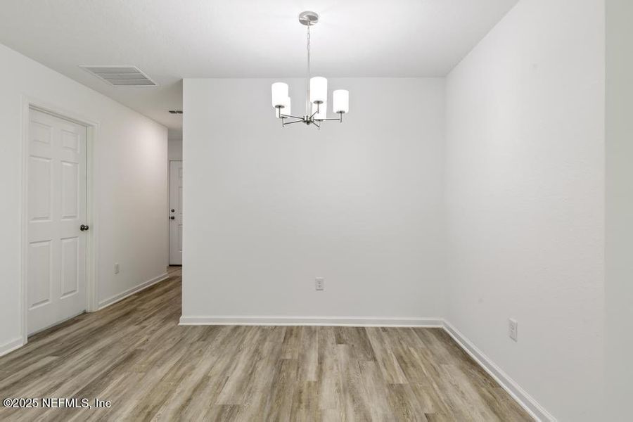 Spacious, unfurnished interior of a new home in , Jacksonville (Image 27).