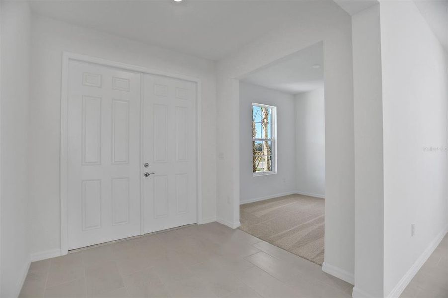 Spacious, unfurnished interior of a new home in Angeline, Land O' Lakes (Image 39).