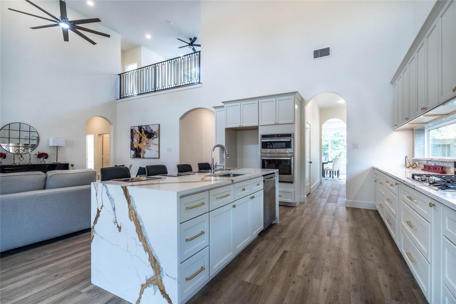 Kitchen - Previous Build for Fixture and Finish Reference