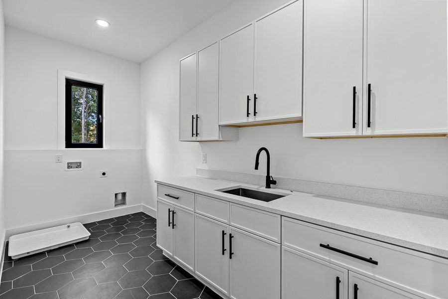 Furnished interior view inside a new home in , Jefferson (Image 8).