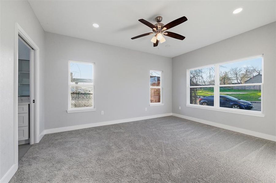 Spacious, unfurnished interior of a new home in , Fort Worth (Image 27).