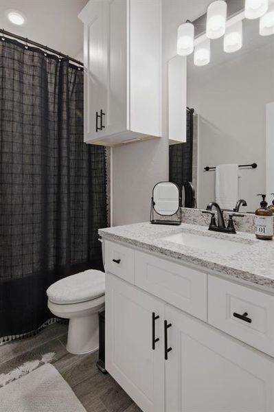Furnished interior view inside a new home in , Burleson (Image 14).