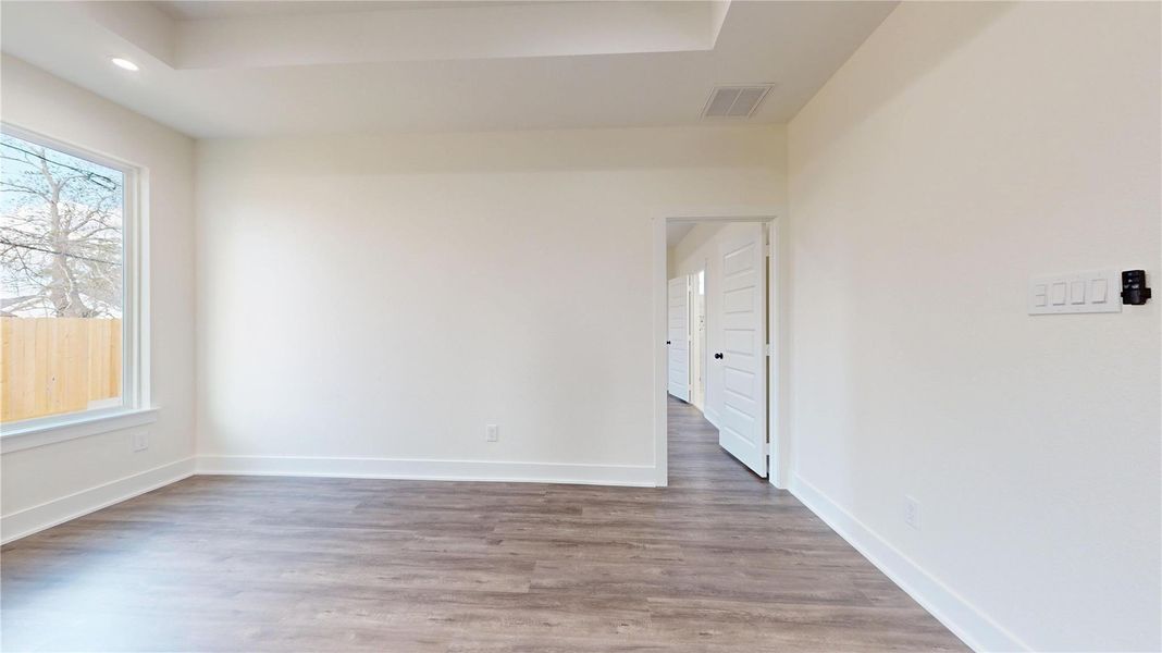 Spacious, unfurnished interior of a new home in , Houston (Image 36).
