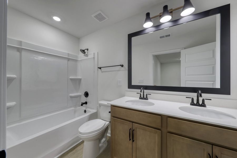 Furnished interior view inside a new home in Arcadia, Myrtle Beach (Image 18).