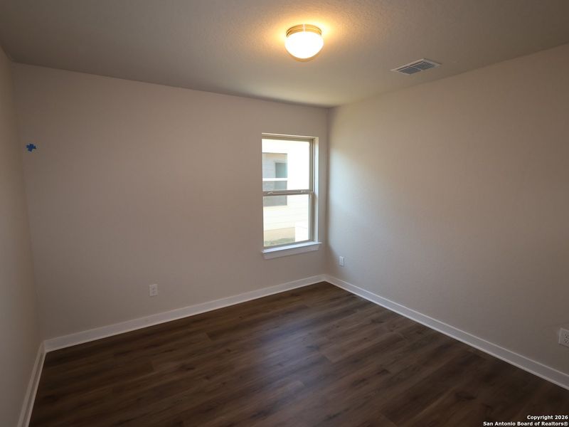 Spacious, unfurnished interior of a new home in Winding Brook, San Antonio (Image 35).