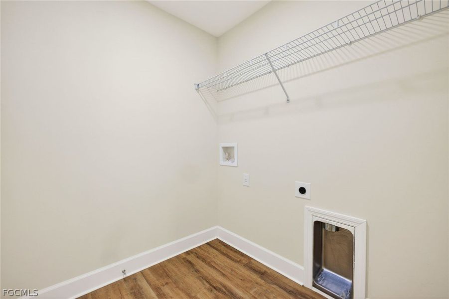 Spacious, unfurnished interior of a new home in Cape Coral, Cape Coral (Image 24). Spacious, unfurnished interior of a new home in Cape Coral, Cape Coral (Image 24).