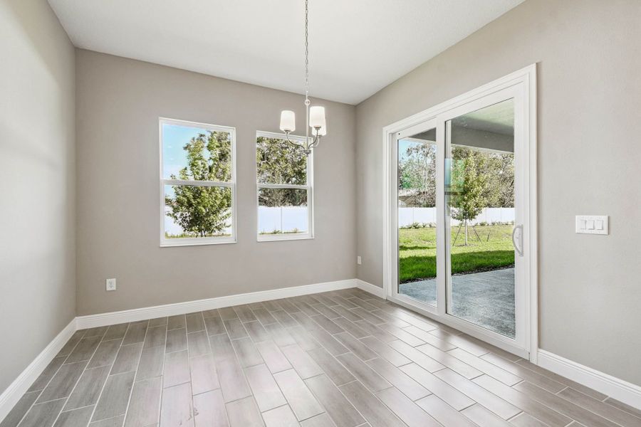 Spacious, unfurnished interior of a new home in Pinecone Reserve, Brooksville (Image 51).