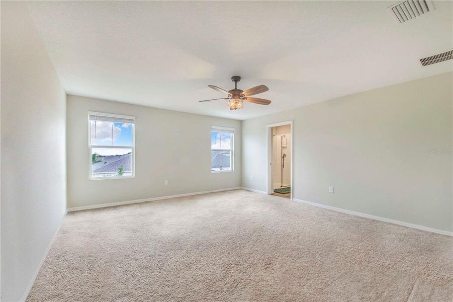 Spacious, unfurnished interior of a new home in Lawson Dunes, Haines City (Image 27).