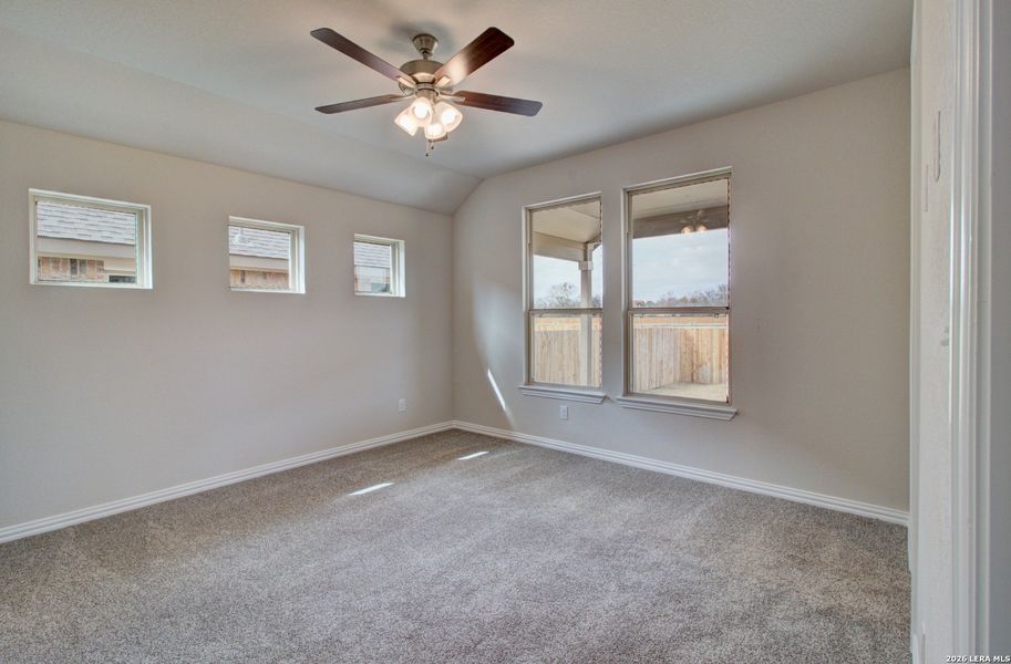 Spacious, unfurnished interior of a new home in Clear Creek, New Braunfels (Image 15).