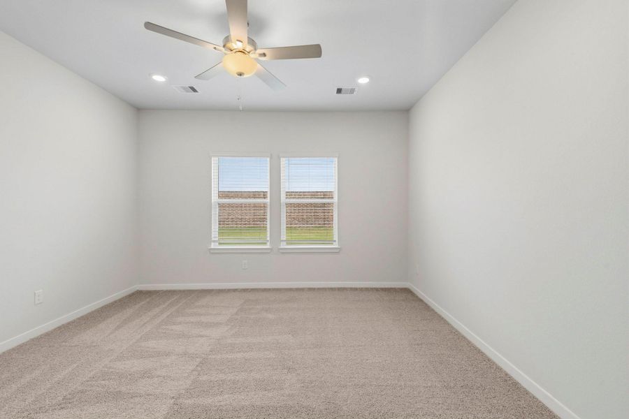 Spacious, unfurnished interior of a new home in Sunterra Lakes, Brookshire (Image 14). Spacious, unfurnished interior of a new home in Sunterra Lakes, Brookshire (Image 14).
