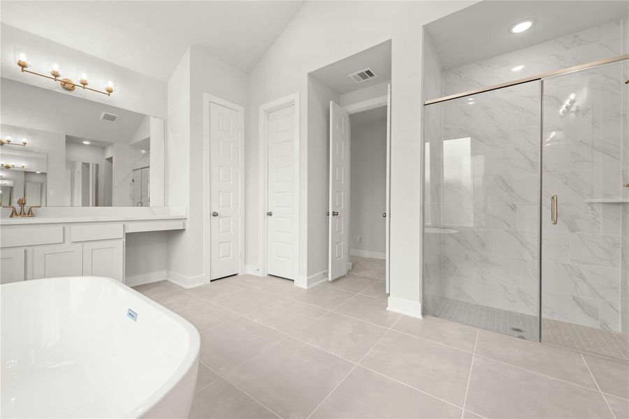 Furnished interior view inside a new home in Kresston - 65', Montgomery (Image 8).