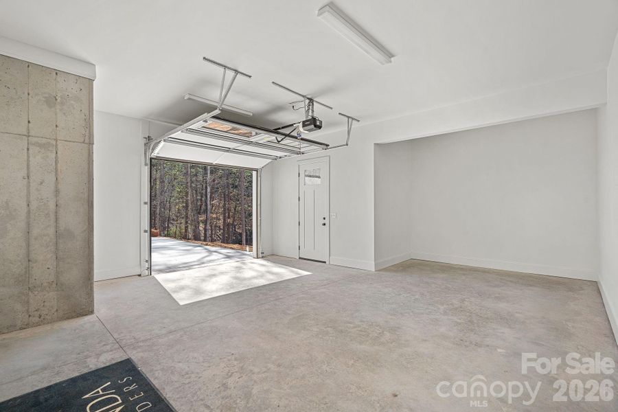 Spacious, unfurnished interior of a new home in , Mooresville (Image 35).