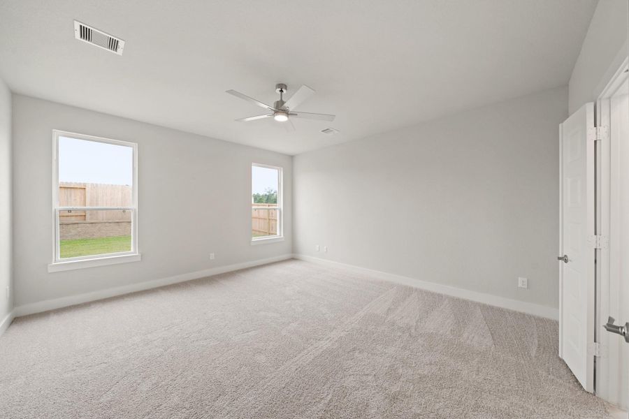 Spacious, unfurnished interior of a new home in Barton Creek Ranch, Conroe (Image 19). Spacious, unfurnished interior of a new home in Barton Creek Ranch, Conroe (Image 19).