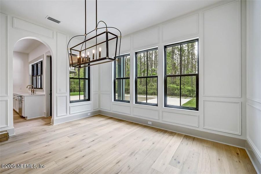 Spacious, unfurnished interior of a new home in , Jacksonville (Image 11).