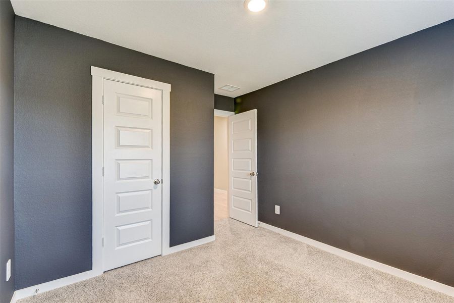 Spacious, unfurnished interior of a new home in Post Oak Pointe, Fresno (Image 21).