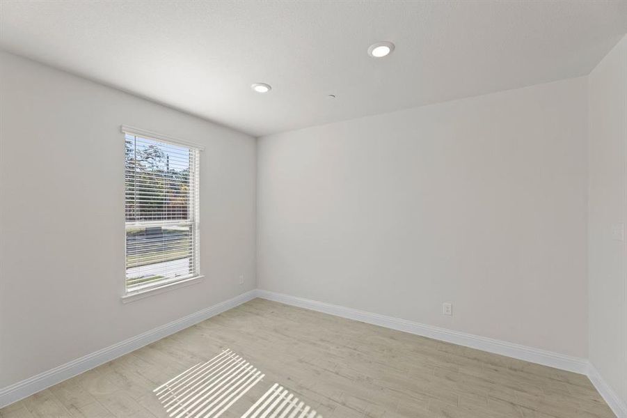 3009 Tall Pine-Dining-1