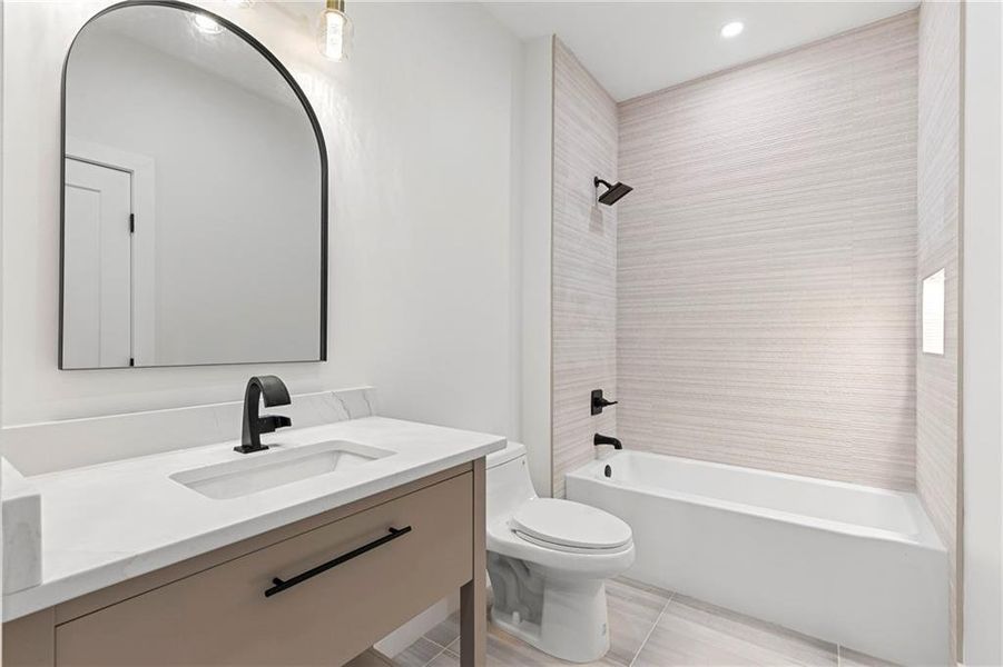 Furnished interior view inside a new home in , Atlanta (Image 14).