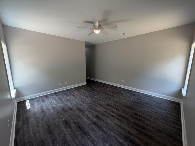 Spacious, unfurnished interior of a new home in , Walterboro (Image 13).