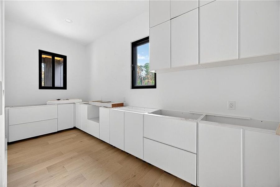Furnished interior view inside a new home in , Alpharetta (Image 15).