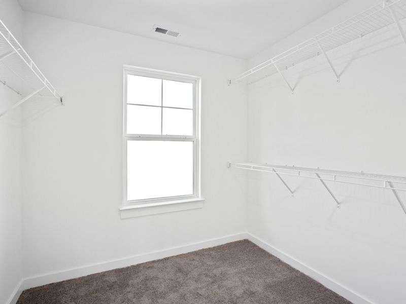 Spacious, unfurnished interior of a new home in Woods Crossing, Gallatin (Image 38).