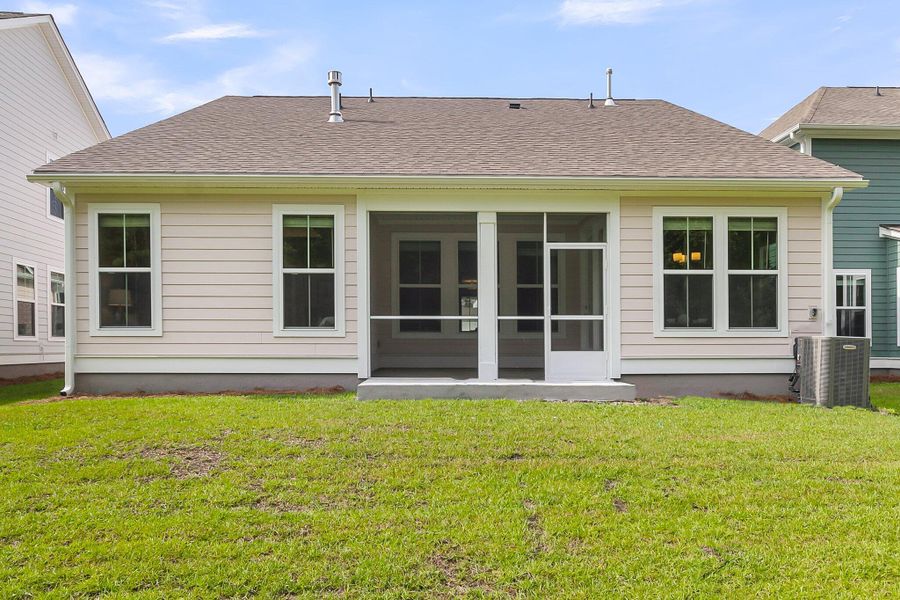 Exterior details and patio area of a home in Phillips Crossing, Ridgeville (Image 3).
