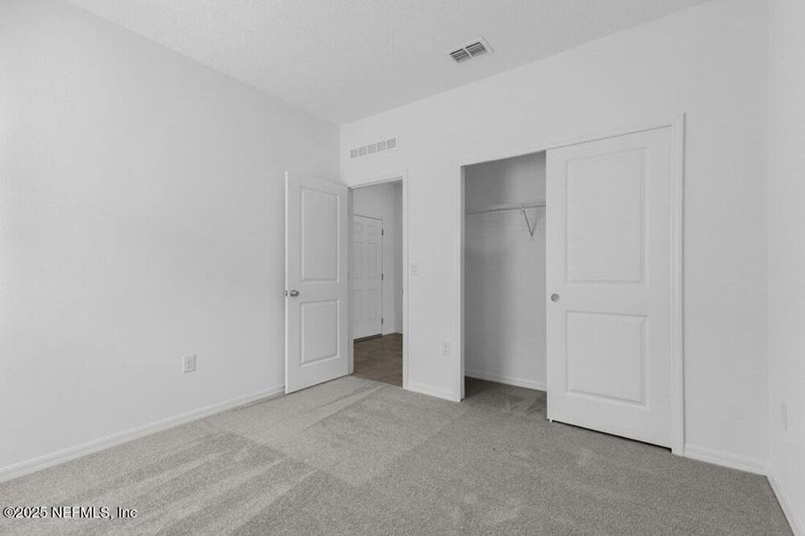 Spacious, unfurnished interior of a new home in Coopers Meadow, Jacksonville (Image 22).