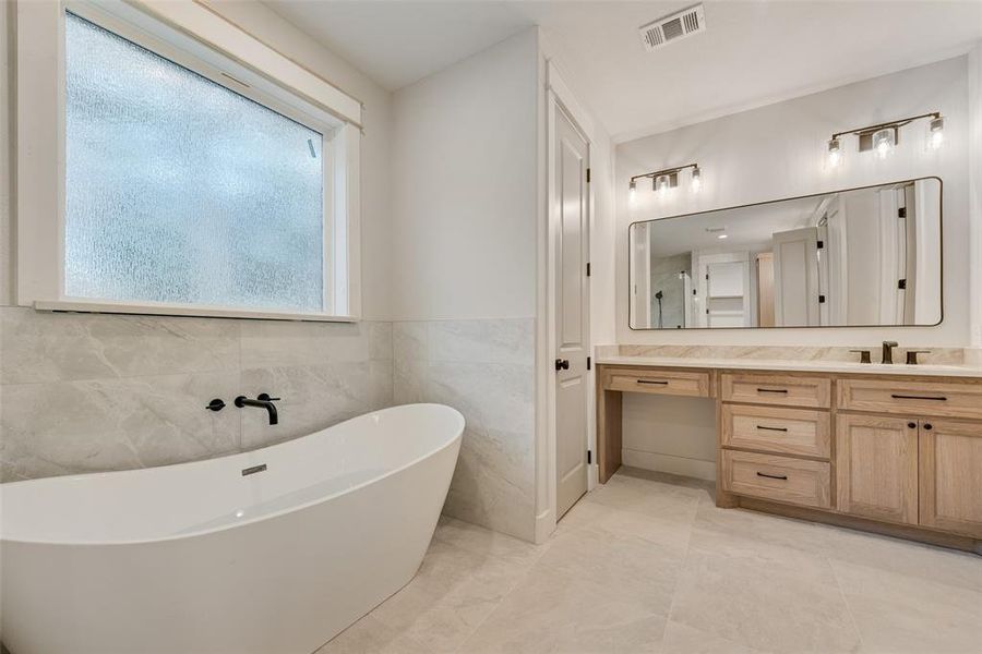 Furnished interior view inside a new home in , Ovilla (Image 10). Furnished interior view inside a new home in , Ovilla (Image 10).