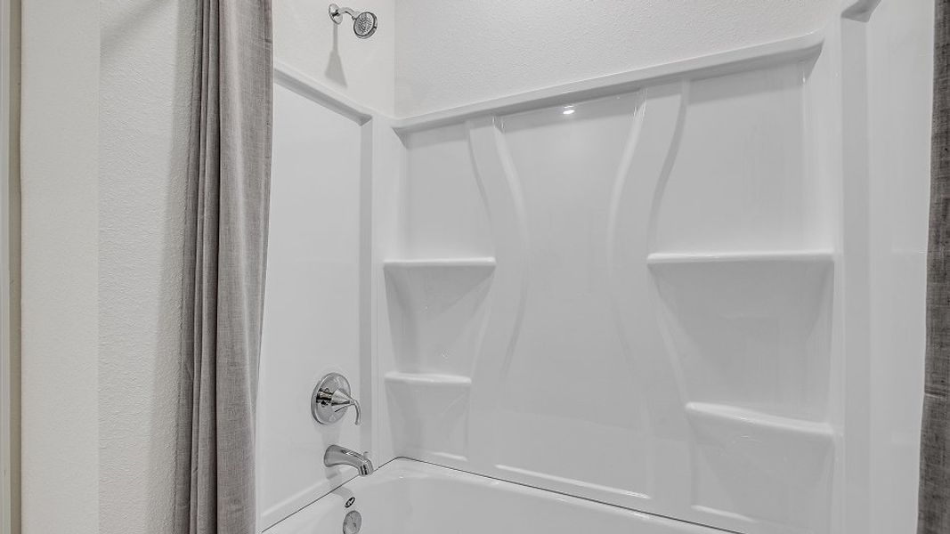 3535 Topaz Bath 2 1of2 F1 9 5 25