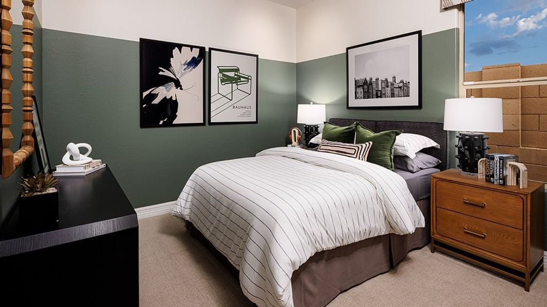 Representative furnished interior of a home built from the Everglade by Taylor Morrison in Saddleback, Peoria (Image 17).