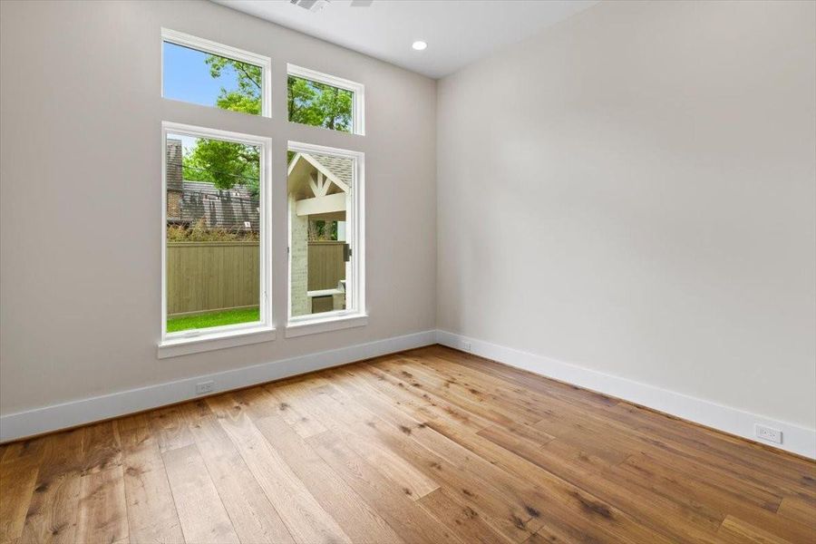 Guess room conveniently located on first floor has a full bath connected
