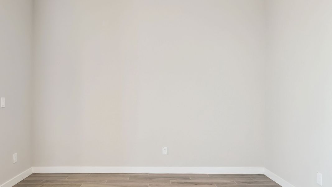 Spacious, unfurnished interior of a new home in Upper Canyon, Phoenix (Image 20).
