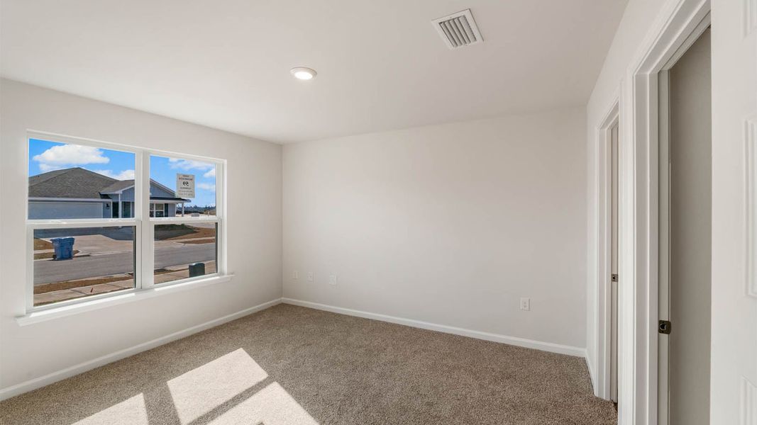 Spacious, unfurnished interior of a new home in Liberty, Panama City (Image 9).