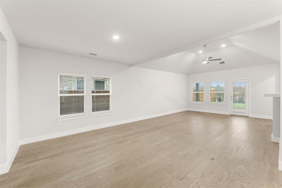Spacious, unfurnished interior of a new home in Solterra, Mesquite (Image 28). Spacious, unfurnished interior of a new home in Solterra, Mesquite (Image 28).