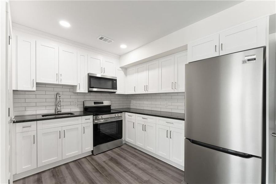 Furnished interior view inside a new home in , Gainesville (Image 41).