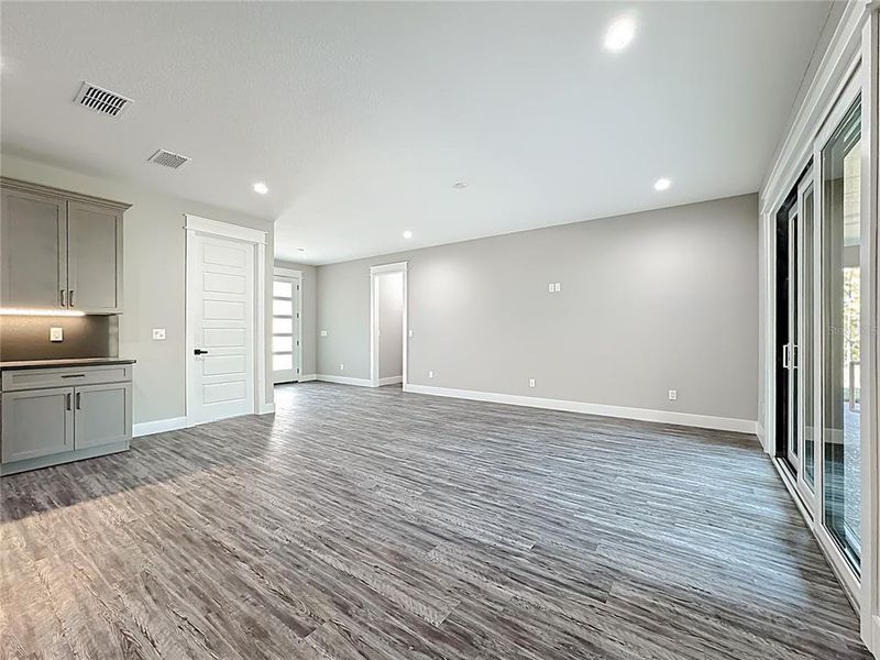 Spacious, unfurnished interior of a new home in , Orlando (Image 20). Spacious, unfurnished interior of a new home in , Orlando (Image 20).