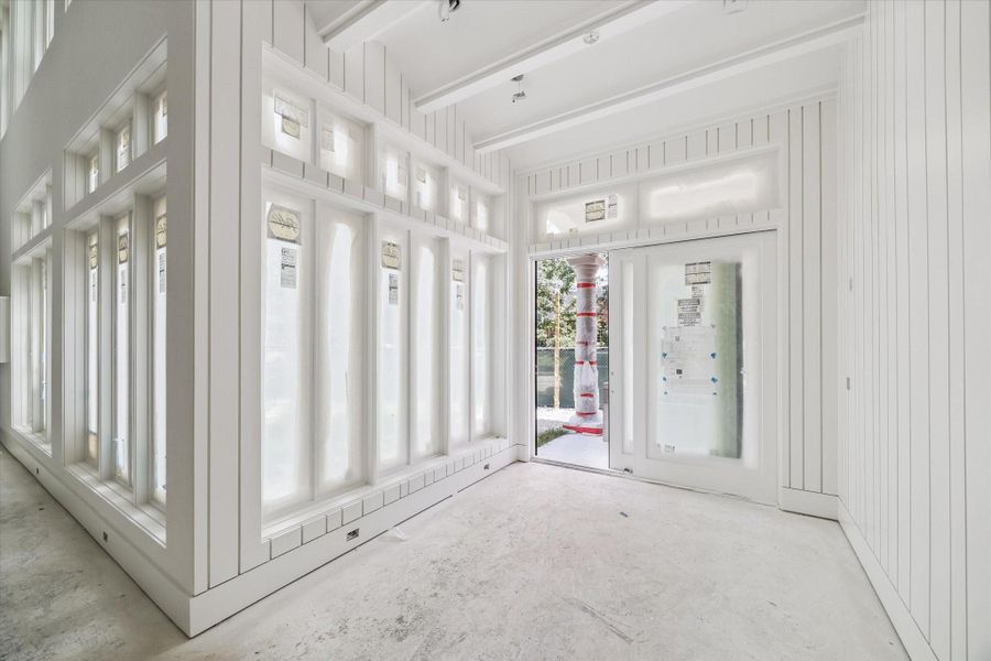 Breakfast area with backyard access. Breakfast area with backyard access.