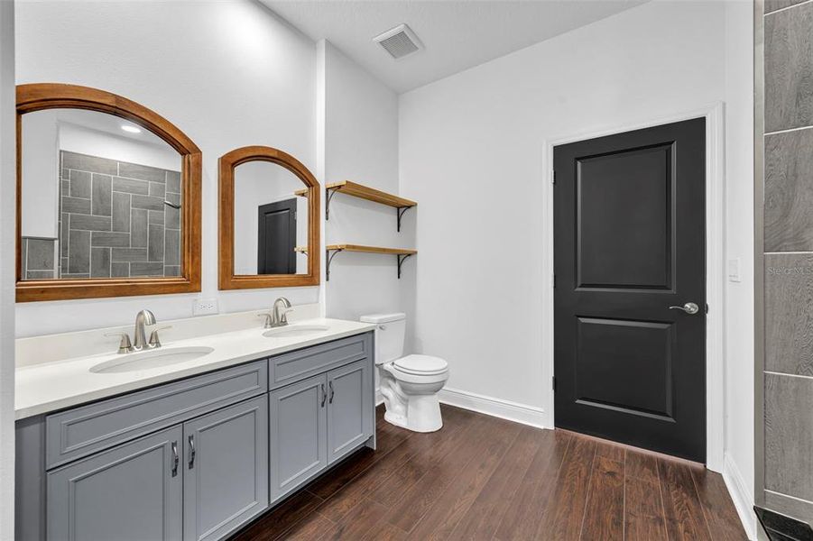 Furnished interior view inside a new home in , Apopka (Image 13).