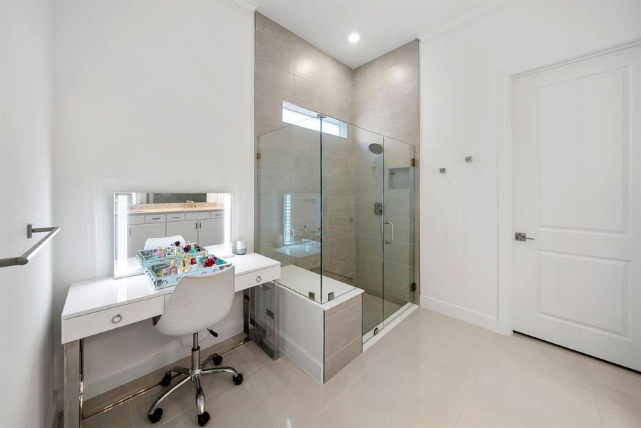 84-web-or-mls-PET06124 84-web-or-mls-PET06124