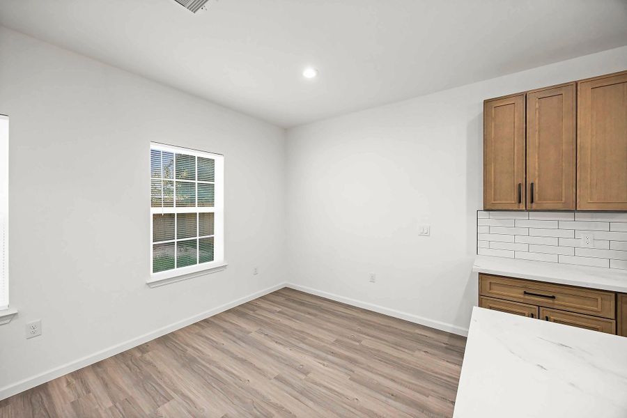 Spacious, unfurnished interior of a new home in , Houston (Image 19).