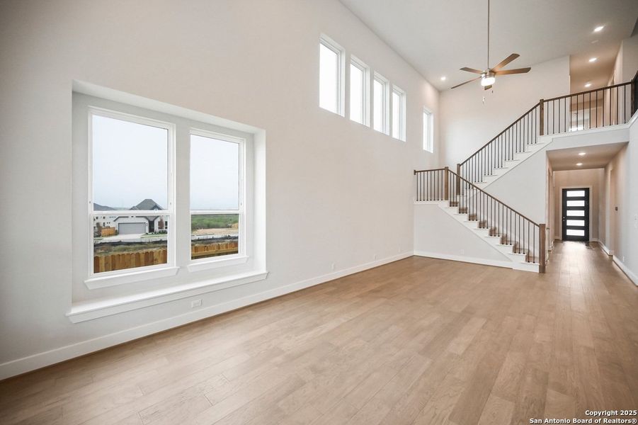 Spacious, unfurnished interior of a new home in Homestead, Schertz (Image 15).