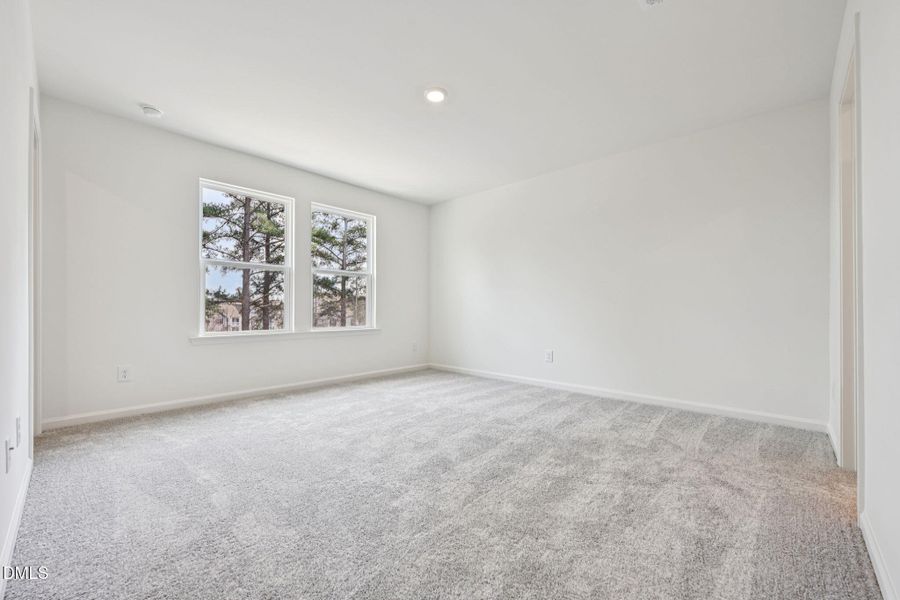 24-web-or-mls-210 Parker Lane-S0503-024