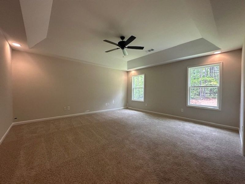Spacious, unfurnished interior of a new home in Sagebrook, Newnan (Image 15).