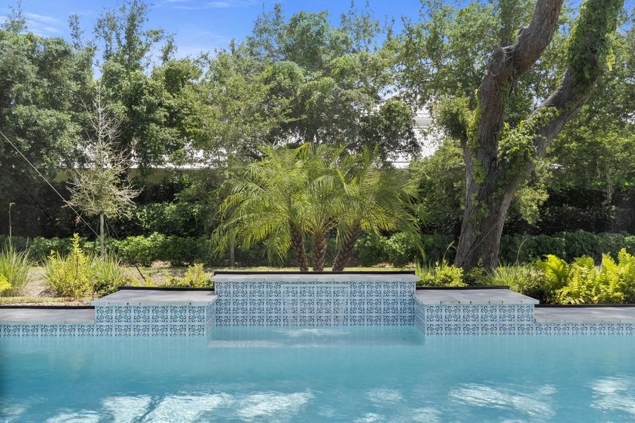 129 Strand Drive - fountain pool Oceanic