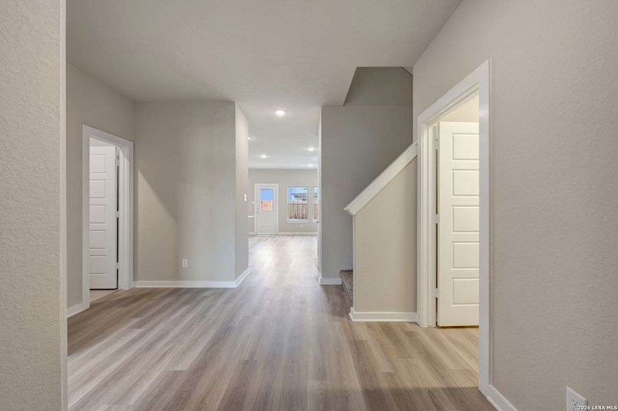 Spacious, unfurnished interior of a new home in Winding Brook, San Antonio (Image 22).