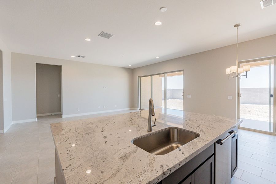 Spacious, unfurnished interior of a new home in Mirada Crossing, Goodyear (Image 45).