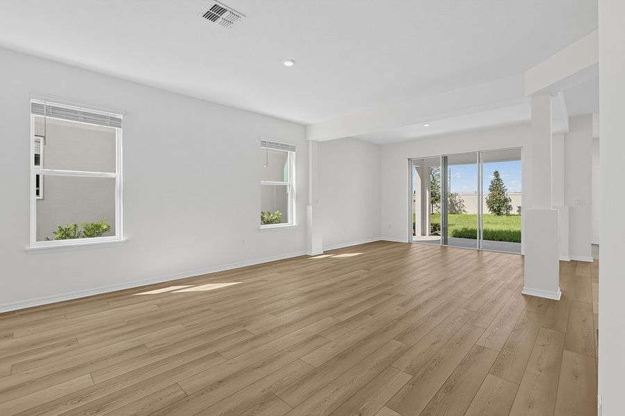 Spacious, unfurnished interior of a new home in Lochside, Mount Dora (Image 15).