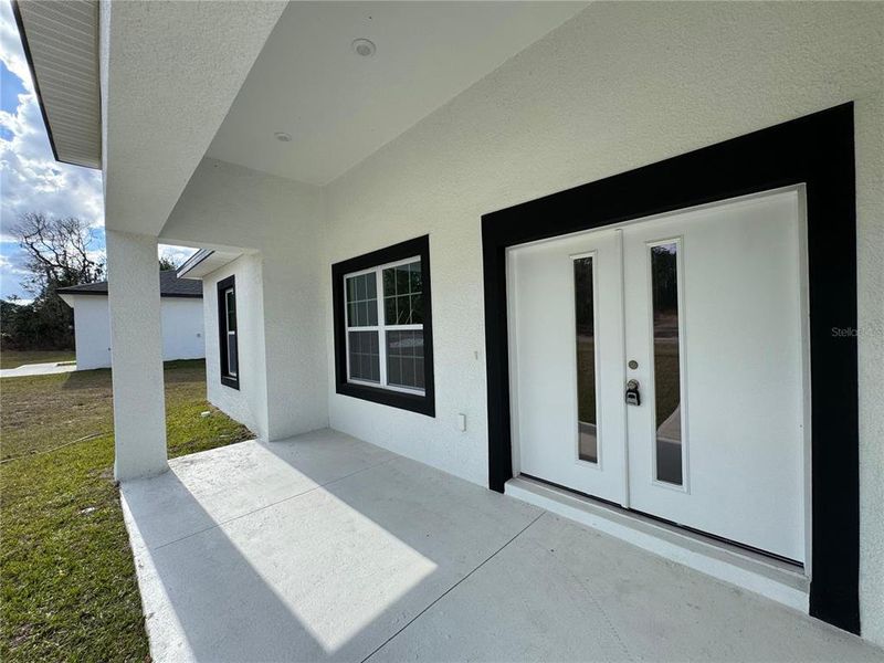 Exterior details and patio area of a home in , Citrus Springs (Image 21).