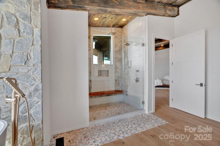 Image 44 of a home in .