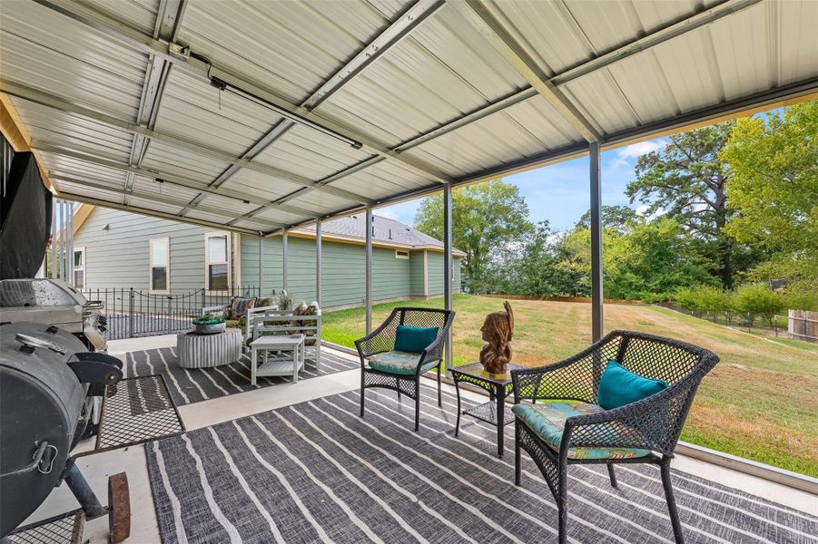 Exterior details and patio area of a home in , Livingston (Image 21).
